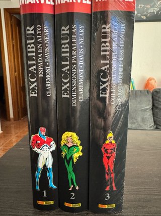 Marvel gold Excalibur