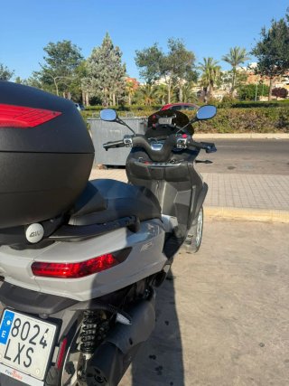 Piaggio MP3 400 HPE Gris