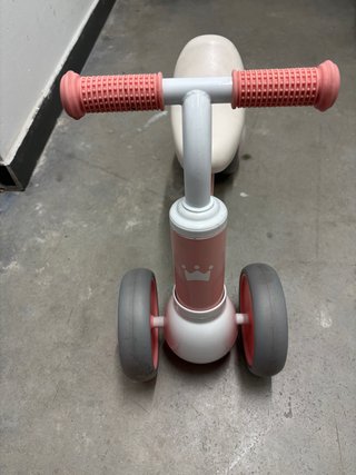 Bici sin pedales con luces en ruedas