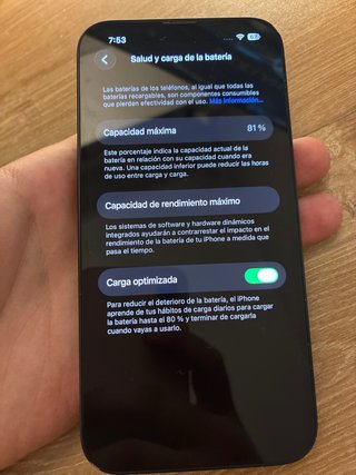 iPhone 14 Azul medianoche.