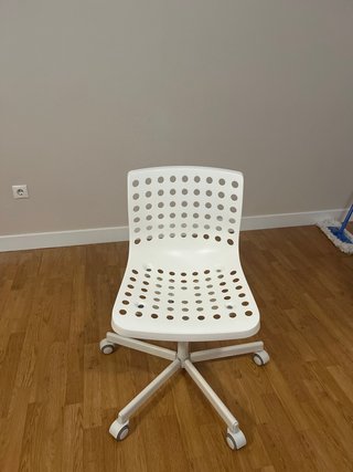 Silla de escritorio IKEA blanca