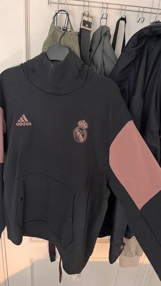 Sudadera Real Madrid 22/23 Adidas Talla M - Nueva