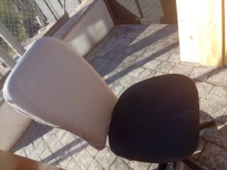 Escritorio y silla de madera