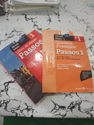 Passos 1 llibre de classe : nivel bàsic + 1 gratis