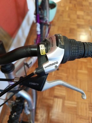 Bicicleta 24 Conor. Aluminio 21 marchas. Impecable