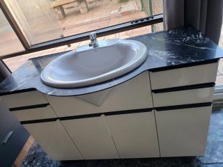Mueble de baño con lavabo
