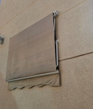 Toldo para ventana beige
