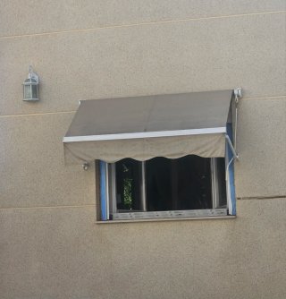Toldo para ventana beige