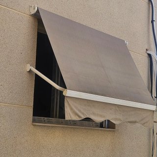 Toldo para ventana beige