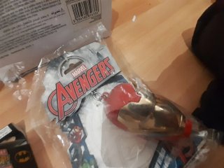 Lote friki: camisetas, taza, Funko Pop, llaveros