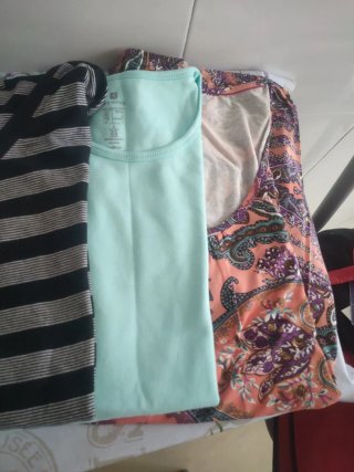 Lote 5 camisetas + falda