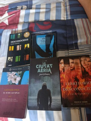 Libros de literatura juvenil.