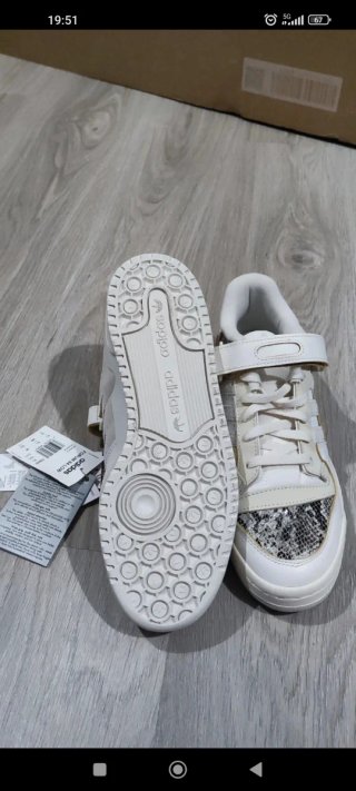 Adidas Forum Low 84 Blanco y Dorado