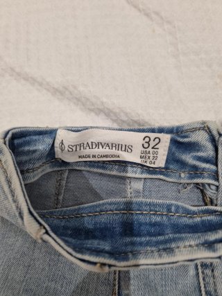 Falda vaquera Stradivarius talla 32