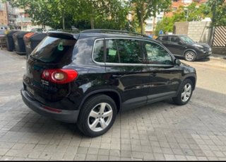 Volkswagen Tiguan - 2010