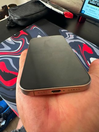 iPhone 16 Pro Dorado en perfecto estado