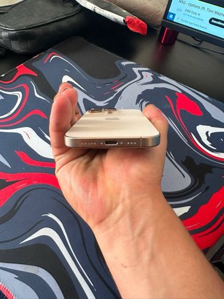 iPhone 16 Pro Dorado en perfecto estado