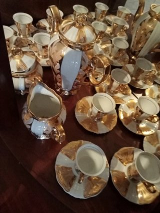 Juego de café porcelana oro y blanco