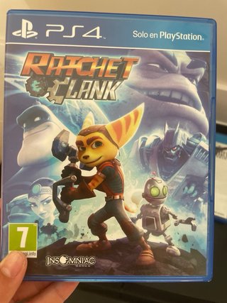 PS4 (PlayStation 4) con 2 mandos y juegos