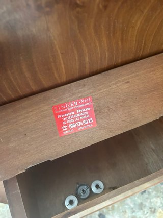 Máquina de coser antigua Alfa España