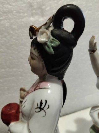 2 Figuras Porcelana China Mujer