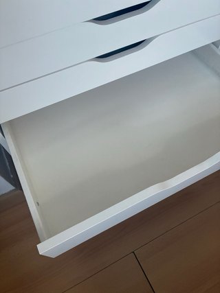 Cajonera blanca/ Ikea