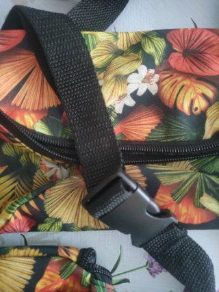 Lote 4 Riñoneras Estampadas Tropical