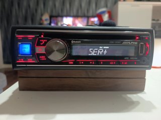 Radio CD Alpine CDE-133BT Bluetooth