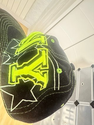 2 Gorras estilo juvenil
