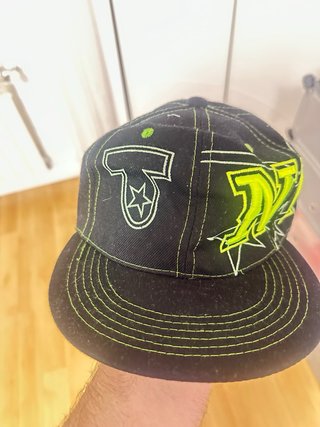 2 Gorras estilo juvenil