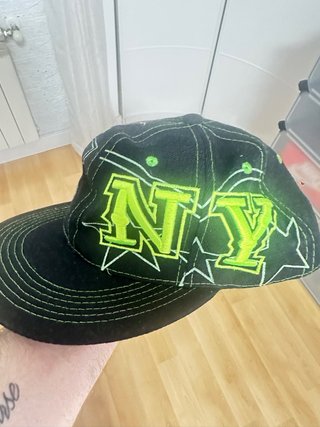 2 Gorras estilo juvenil