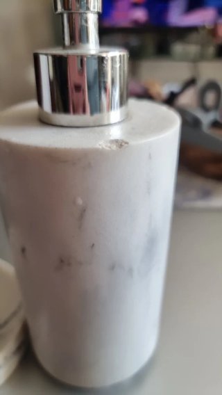 Dispensador y jabonera de mármol