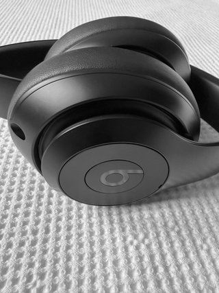 Beats Studio Pro Negros -Como nuevos Caja Original