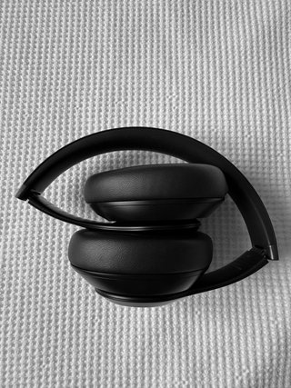 Beats Studio Pro Negros -Como nuevos Caja Original