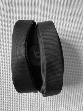 Beats Studio Pro Negros -Como nuevos Caja Original