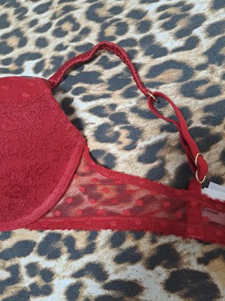 Sujetador rojo encaje