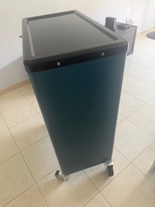 Carro de herramienta con ruedas y cajón
