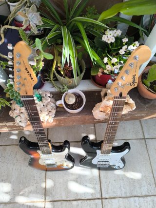 Pack Doble Guitarra Eléctrica + Ampli + Accesorios