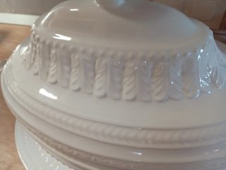 Sopera de porcelana blanca40ctm y alto 30
