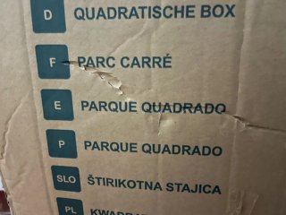 Parque infantil cuadrado plegable marca brevi