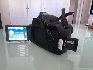 Nikon D5100 + 2 objetivos + extras (9.125 disp.)