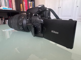Nikon D5100 + 2 objetivos + extras (9.125 disp.)