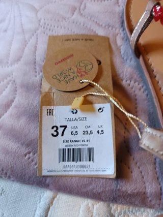 Sandalias Gioseppo doradas con pedrería roja T.37