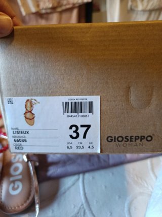 Sandalias Gioseppo doradas con pedrería roja T.37