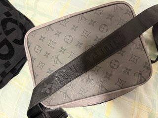 Bandolera Louis Vuitton Gris Monogram