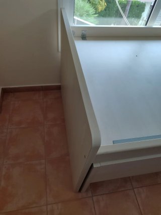 Cama nido blanca con 4 cajones naranja