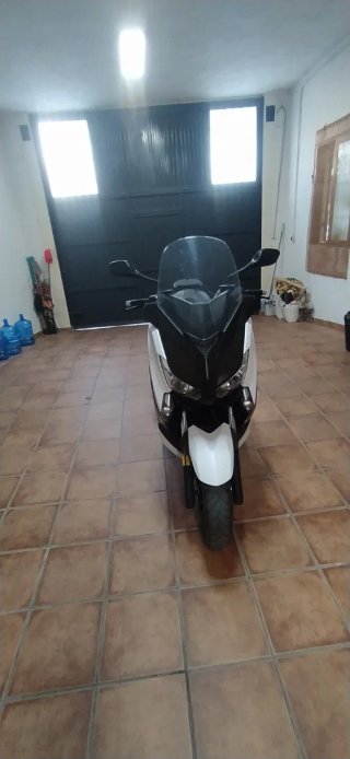 Yamaha XMAX 400 Scooter Automática