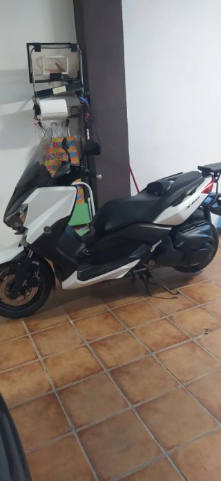 Yamaha XMAX 400 Scooter Automática