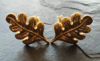 Pendientes Clip Hoja de Roble Dorados