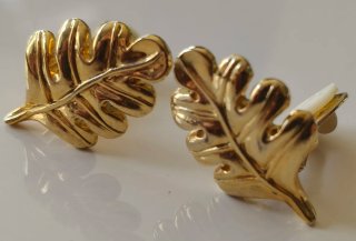 Pendientes Clip Hoja de Roble Dorados